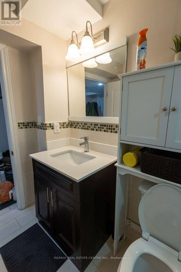 42 Wooliston Crescent — photo 31 of 32