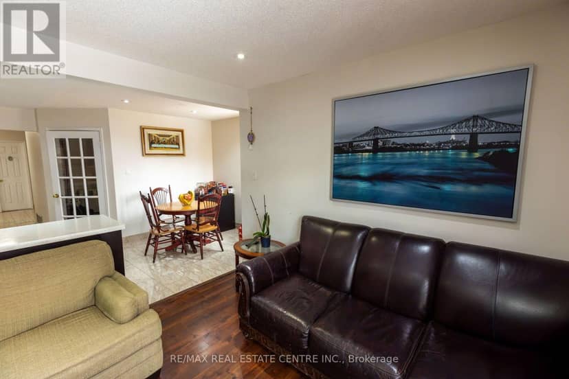 42 Wooliston Crescent, Brampton, photo 5