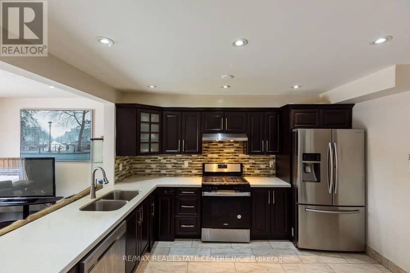 42 Wooliston Crescent, Brampton, photo 8