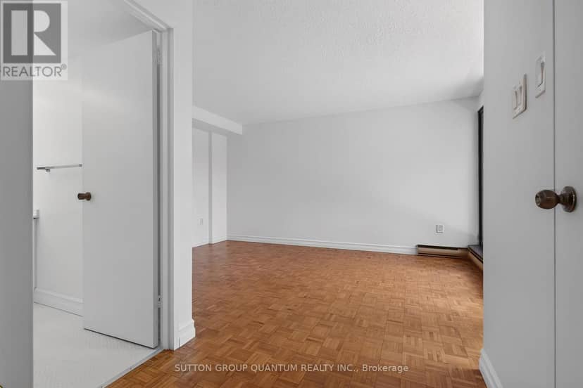 504 - 965 Inverhouse Drive — photo 28 of 40