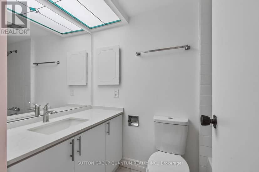 504 - 965 Inverhouse Drive — photo 38 of 40