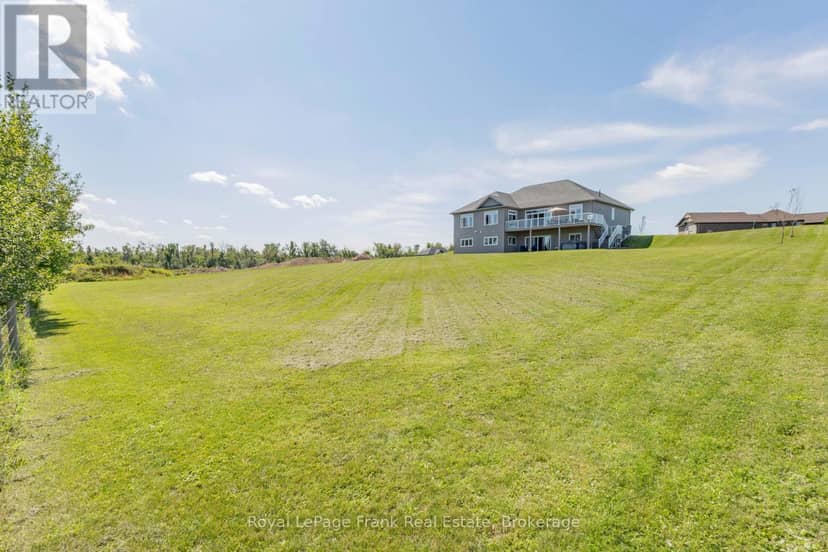 43 Lakeview Crescent — photo 10 of 40