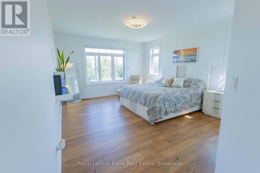43 Lakeview Crescent — photo 17 of 40