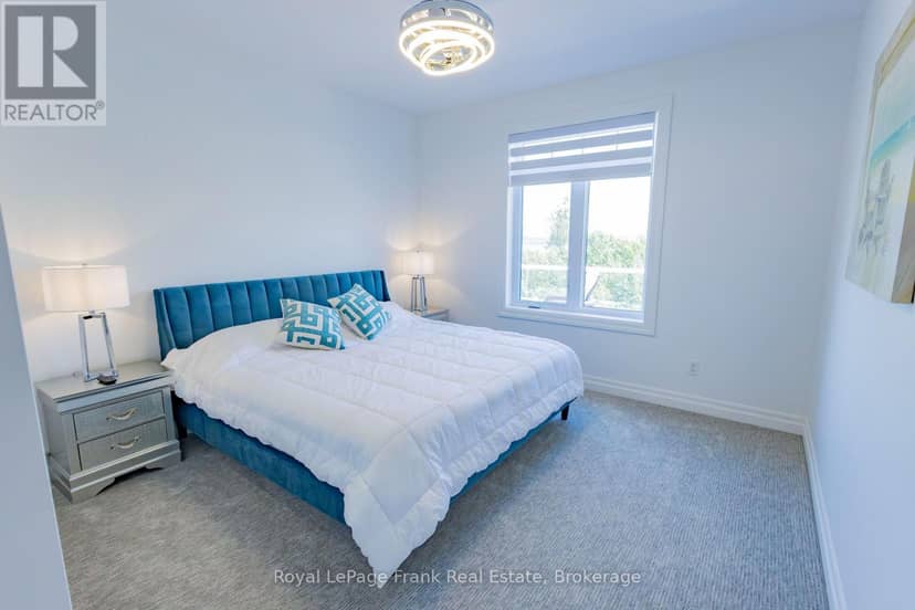 43 Lakeview Crescent — photo 21 of 40