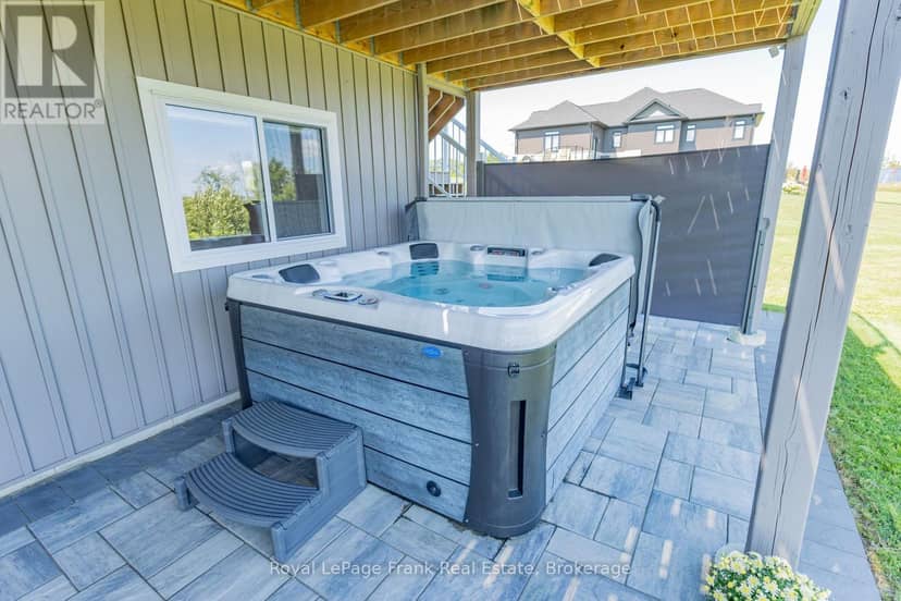 43 Lakeview Crescent — photo 36 of 40