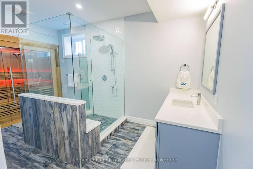 43 Lakeview Crescent — photo 40 of 40