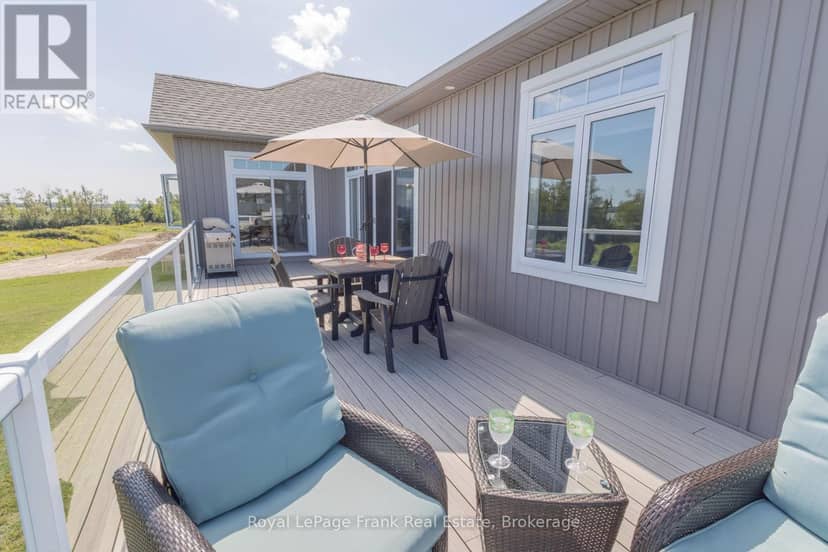 43 Lakeview Crescent — photo 9 of 40
