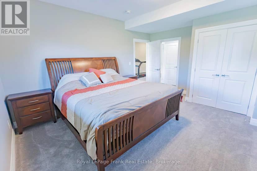 43 Lakeview Crescent — photo 39 of 40