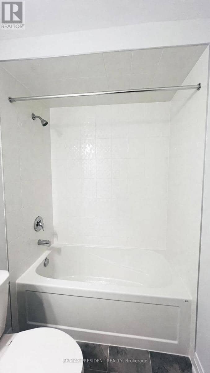 94 Butler Boulevard — photo 18 of 19