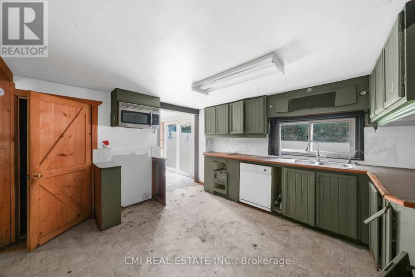 1093 South Lake Road — photo 12 of 34