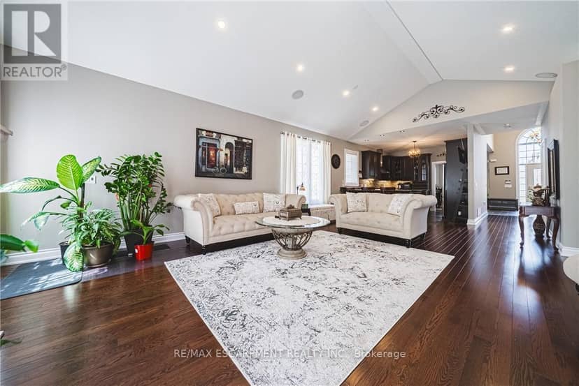 137 Pinehill Drive — photo 16 of 38