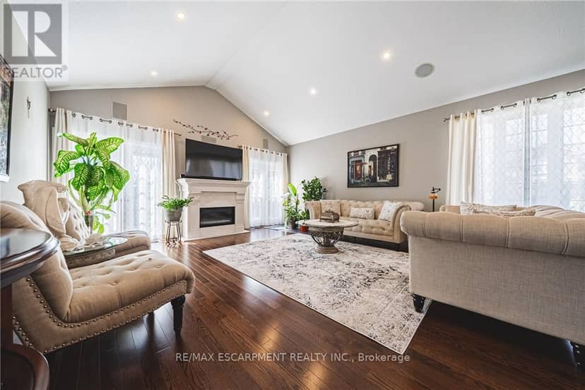 137 Pinehill Drive — photo 19 of 38