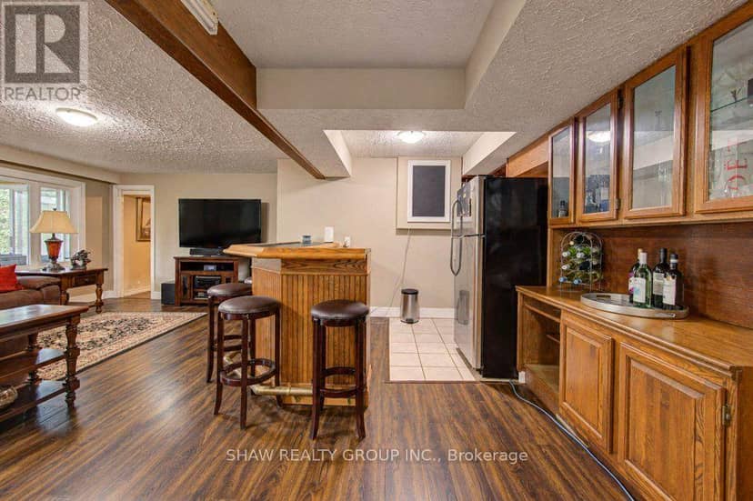 1370 Thorman Place — photo 28 of 40