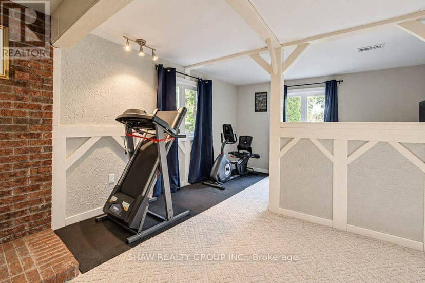 1370 Thorman Place — photo 34 of 40