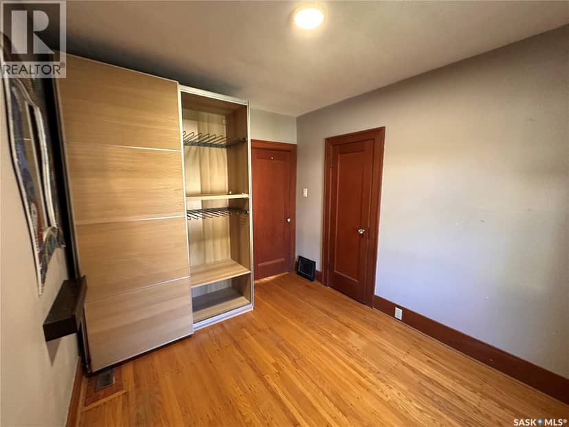 3324 College AVENUE — photo 12 of 38