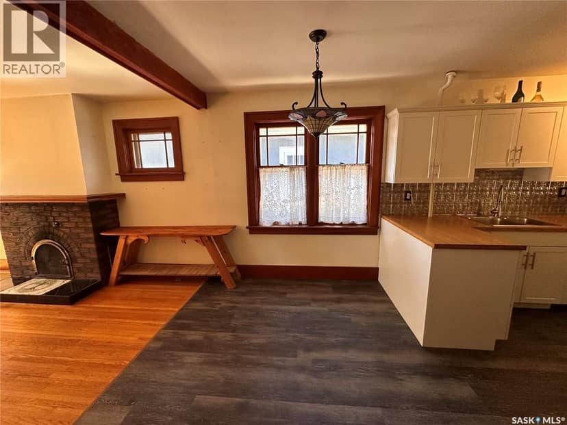 3324 College AVENUE — photo 6 of 38