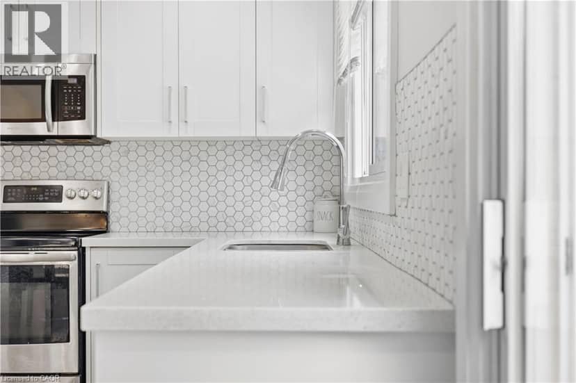 10 JEAN Avenue — photo 12 of 40
