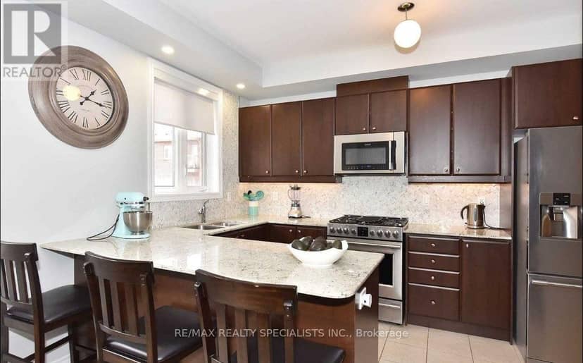 7 Hobart Gardens, Brampton, photo 8