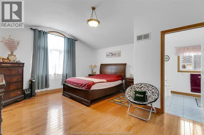445 John Harvey Crescent — photo 25 of 40