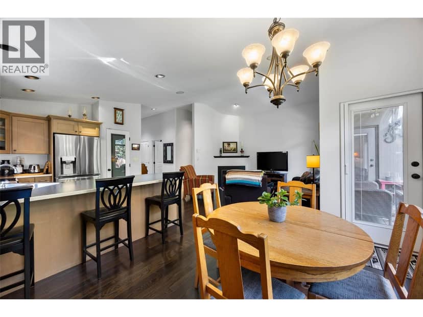 757 Rosewood Crescent, Kamloops, photo 3