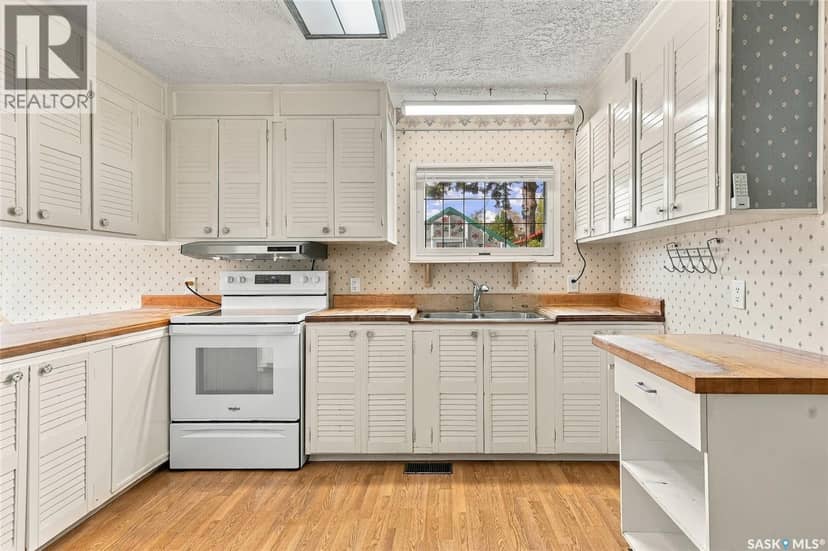 1315 2nd AVENUE N — photo 13 of 40