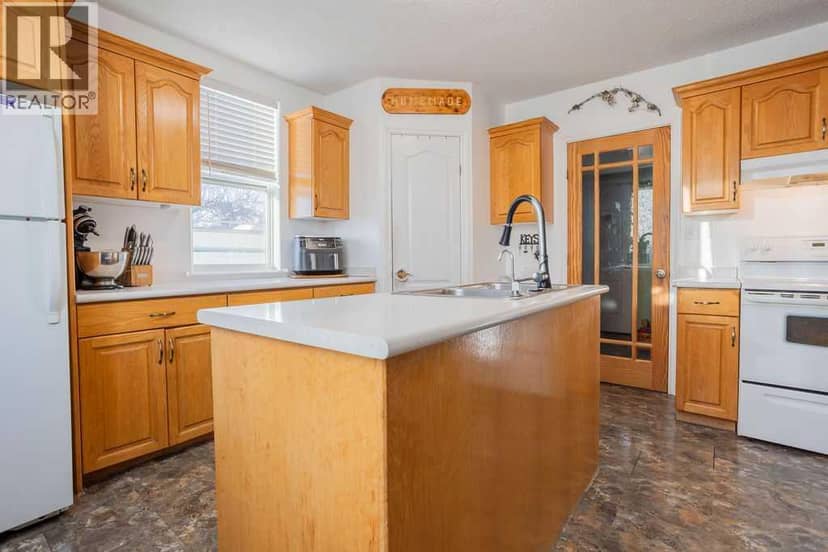 502 5 Avenue, Wainwright, photo 6