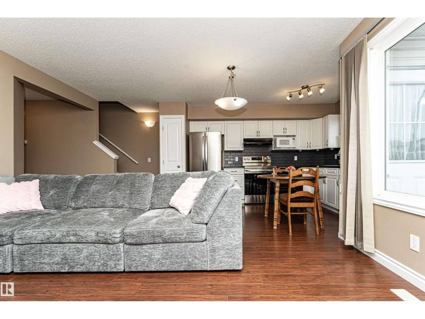 #44 171 Brintnell Bv NW — photo 12 of 40
