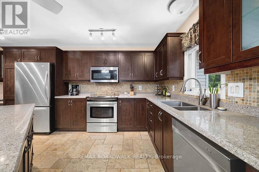 38 Cloutier Drive — photo 13 of 40