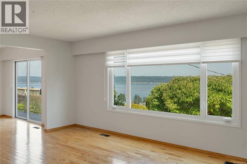 244 Alder St S — photo 1 of 40