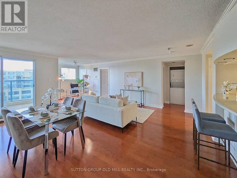 1512 - 99 Harbour Square — photo 5 of 18