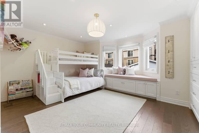12 Hazel Avenue, Toronto, photo 8