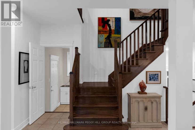 53 Tudor Crescent — photo 11 of 29