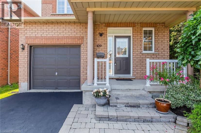 109 PEACHWOOD Crescent, Stoney Creek, photo 2