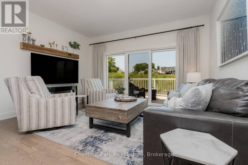 161 Hawthorn Crescent — photo 14 of 40