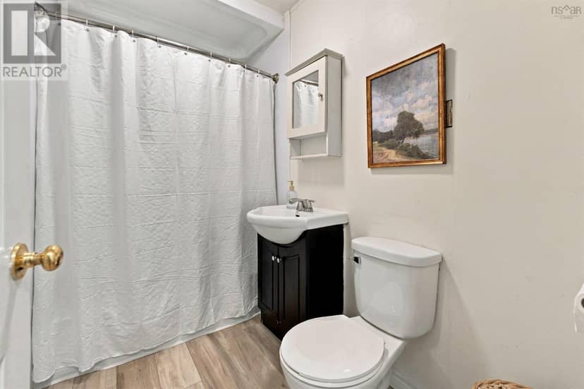 1329 Sackville Drive — photo 28 of 39