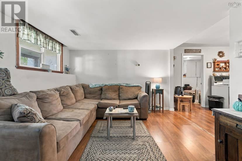 1329 Sackville Drive — photo 32 of 39