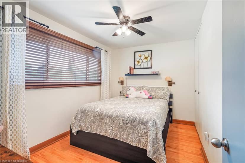 10 BRIER Crescent — photo 16 of 40
