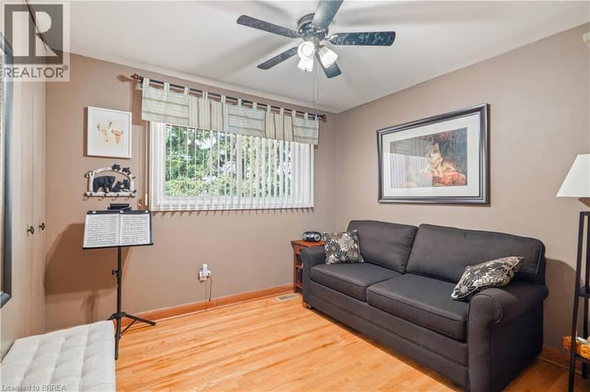 10 BRIER Crescent — photo 19 of 40
