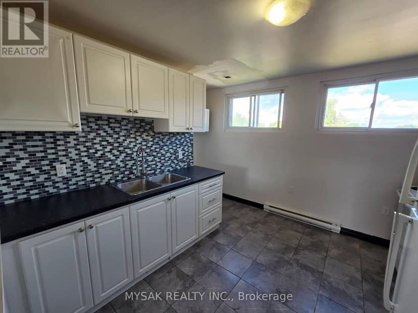 455 King William Street — photo 4 of 23