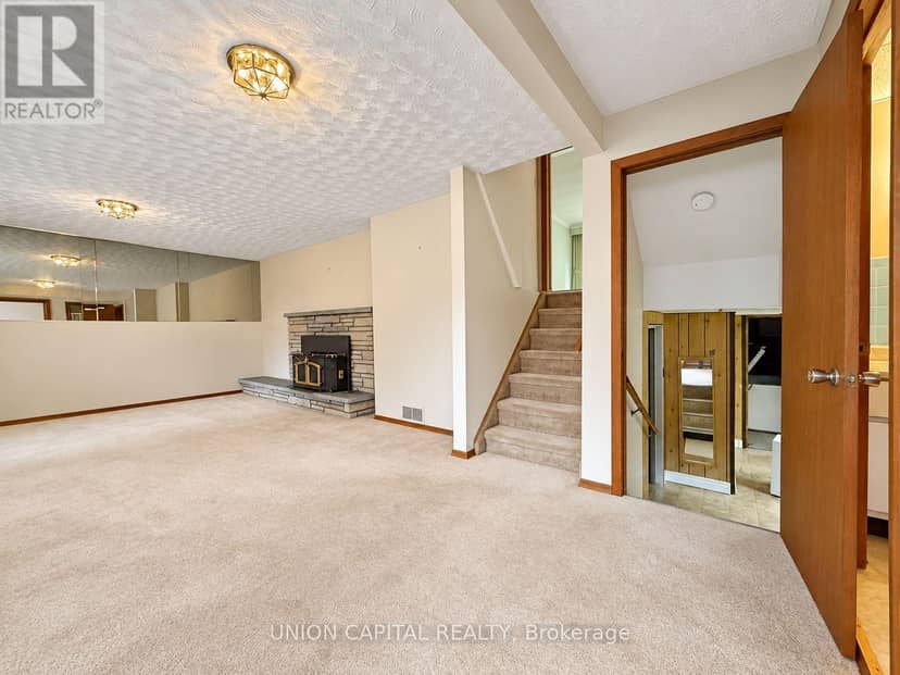 21 Croydon Drive — photo 18 of 34