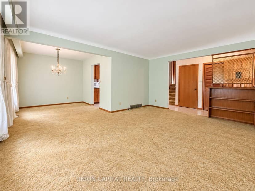 21 Croydon Drive — photo 7 of 34