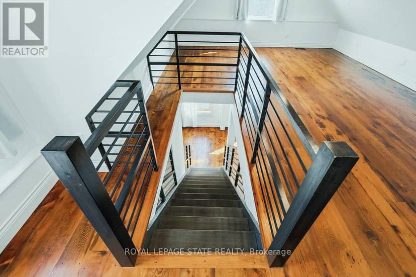 282 Hess Street S — photo 28 of 40