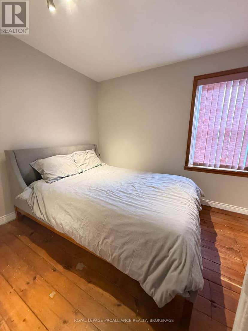 272 Wellington Street — photo 13 of 20