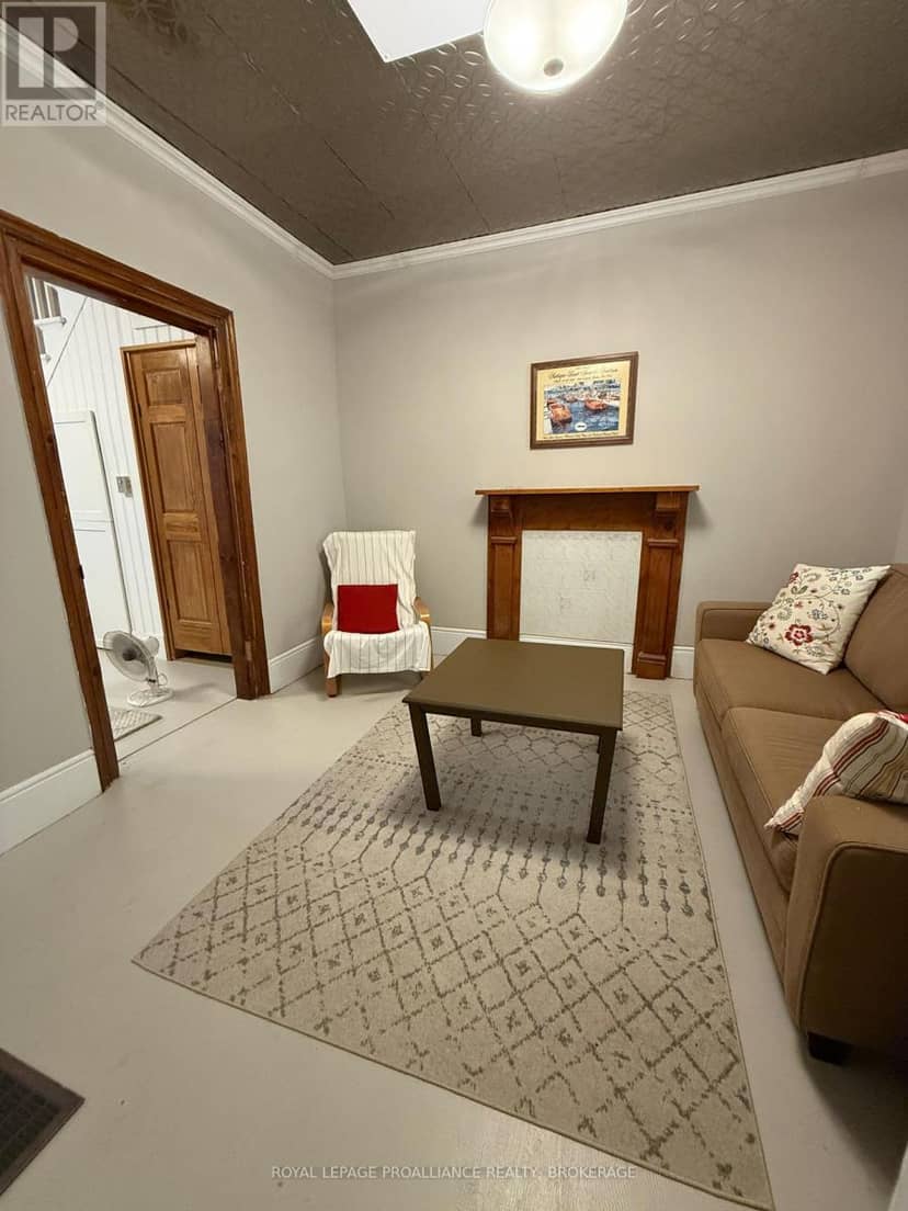 272 Wellington Street — photo 15 of 20