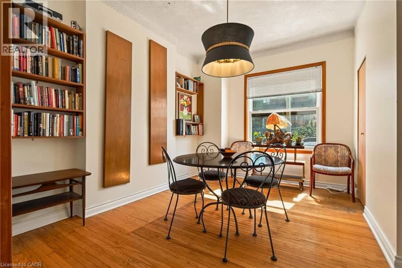 22 SPRING Street — photo 13 of 40