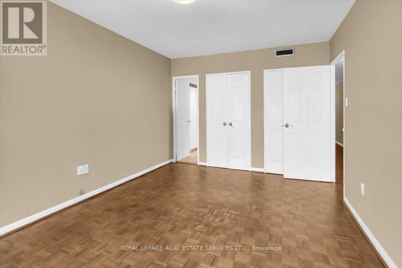 501 - 190 St George Street — photo 26 of 40