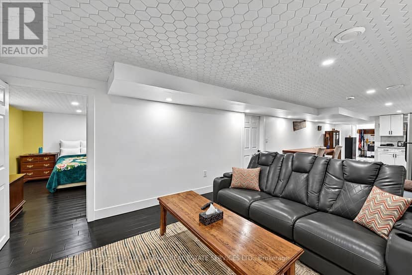 122 Algonquin Drive — photo 33 of 40