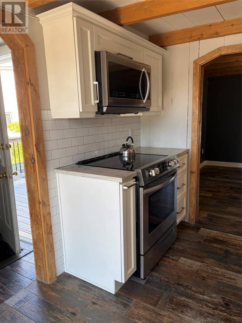 105 Marine Drive — photo 15 of 25
