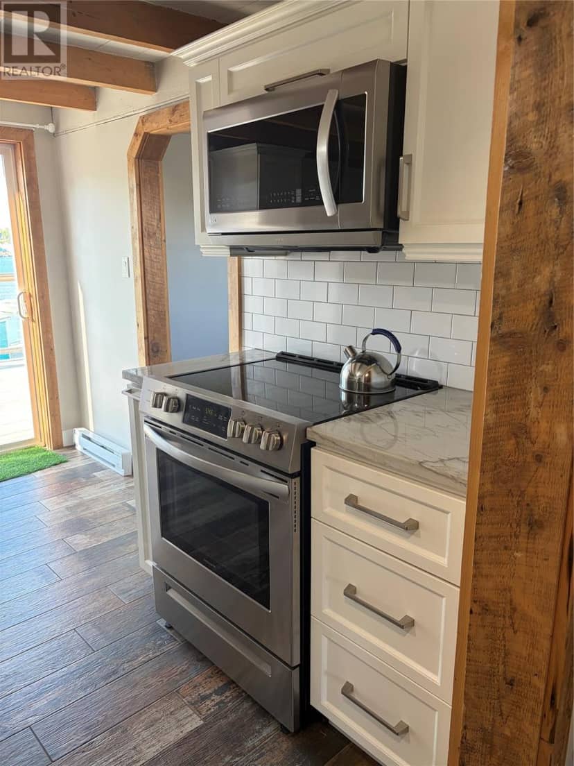 105 Marine Drive — photo 13 of 25