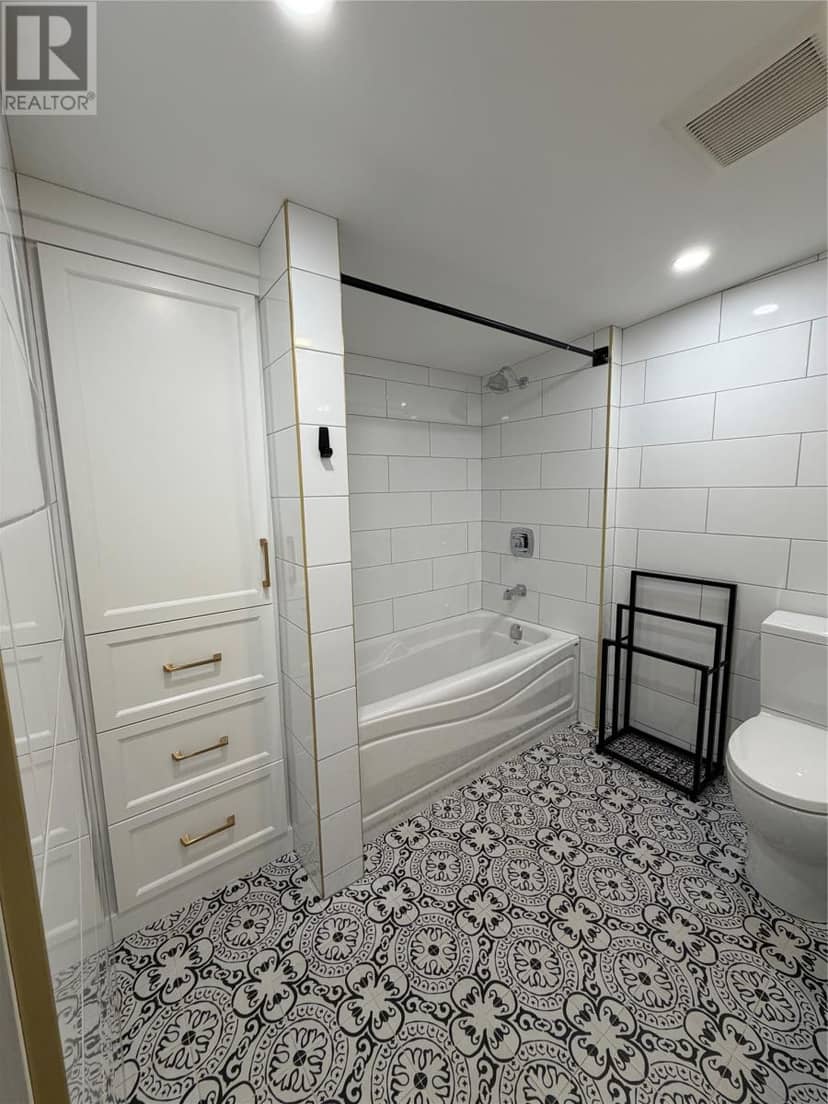 105 Marine Drive — photo 24 of 25